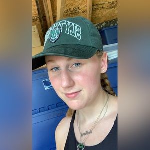 Meet your Posher, Becca